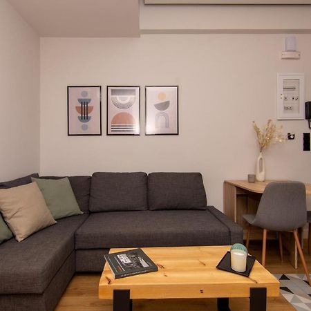Studio 48, Cozy Apartment In Kalamata City Center Eksteriør billede